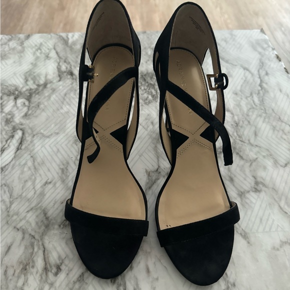 Heels - Picture 3 of 4